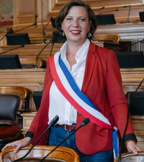 Adjointe à la Maire de Paris en charge des solidarités, de l'hébergement d'urgence et de la protection des réfugiés